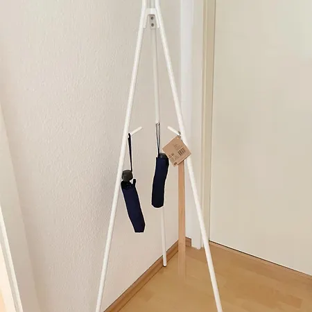 Gemuetliches Apartment, Seenaehe, Wm, Wlan, Balkon アパート *