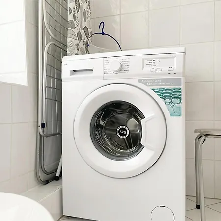 Gemuetliches Apartment, Seenaehe, Wm, Wlan, Balkon