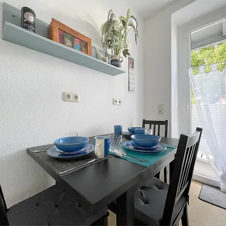 Gemuetliches Apartment, Seenaehe, Wm, Wlan, Balkon *