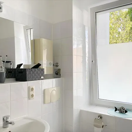 Gemuetliches Apartment, Seenaehe, Wm, Wlan, Balkon アパート マルククレーベルク