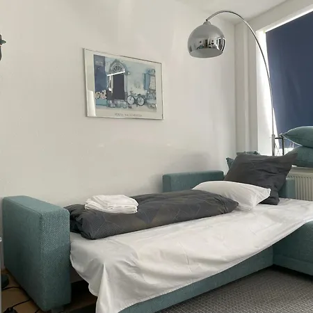 Gemuetliches Apartment, Seenaehe, Wm, Wlan, Balkon *